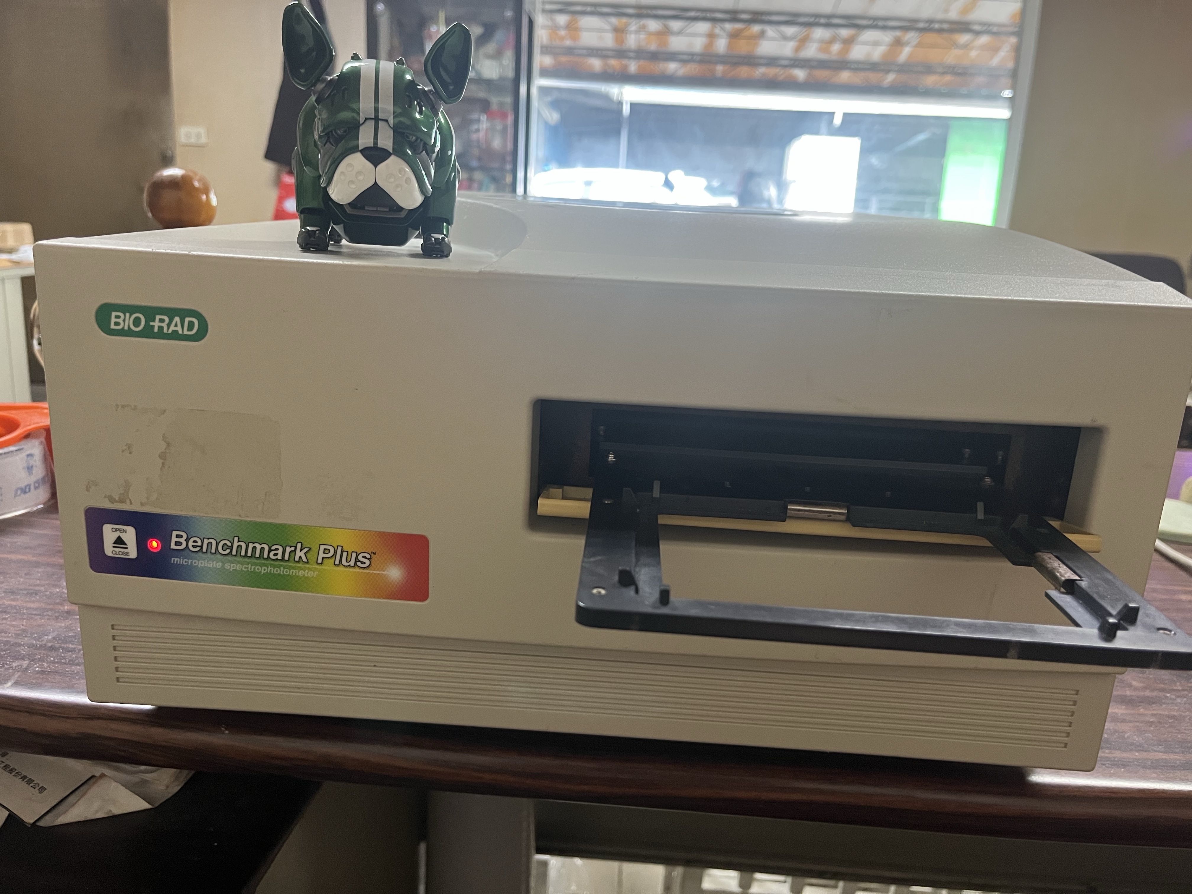 BioRad Benchmark Plus microplate reader (without software or computer ...